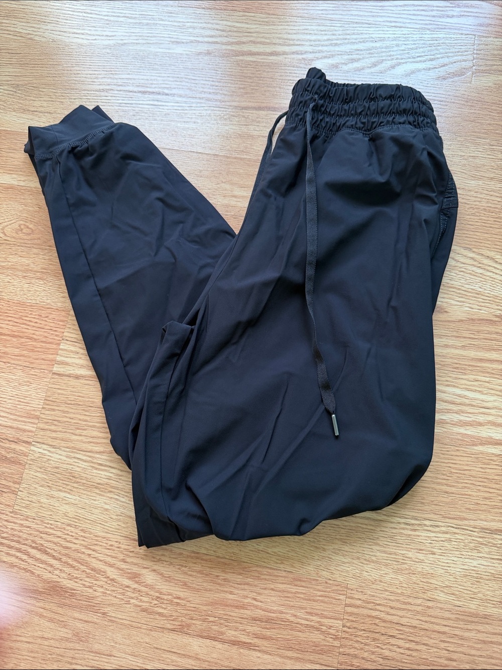 Lightweight joggers